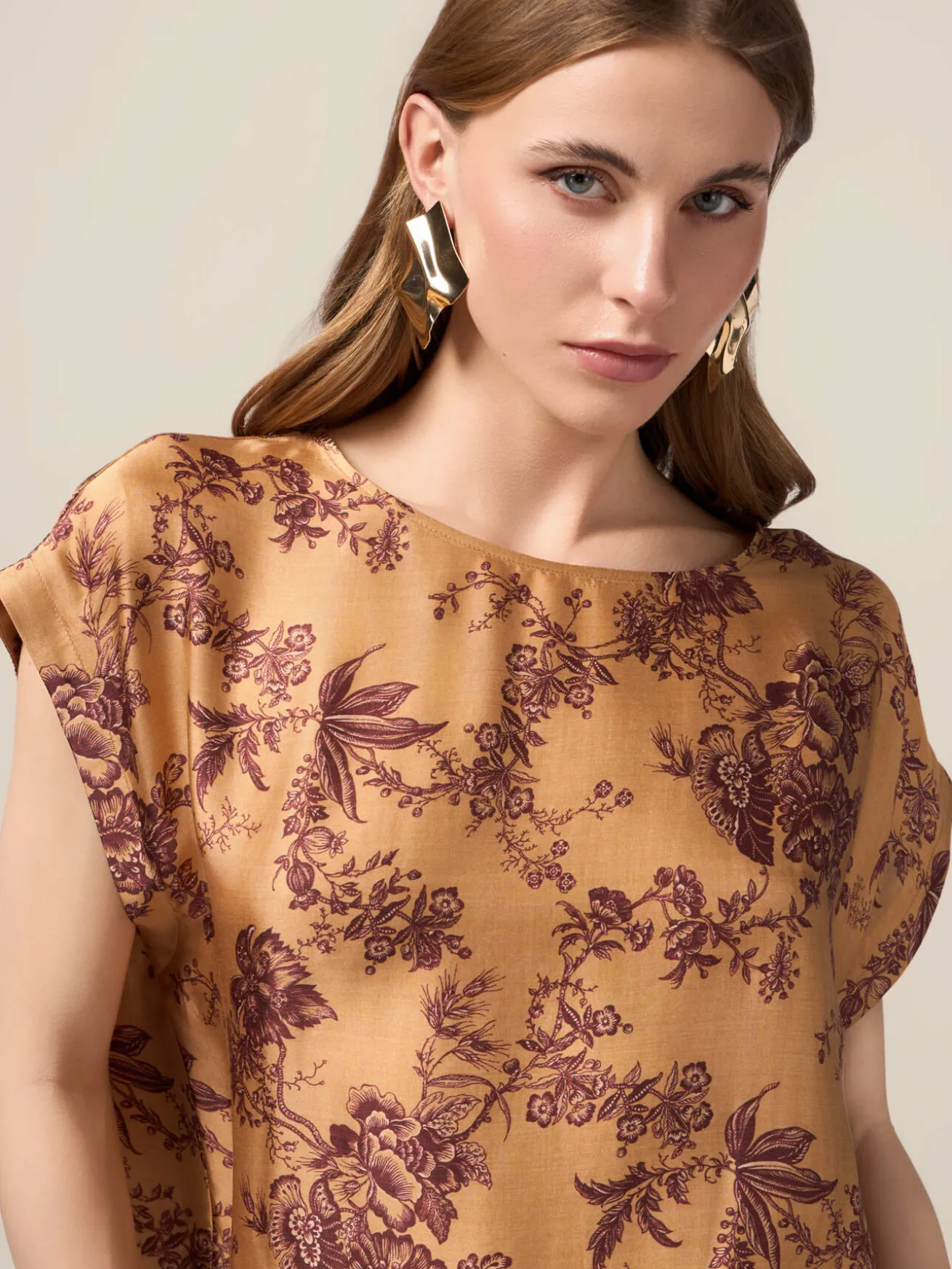 Bluse aus Satin mit Blumenmuster