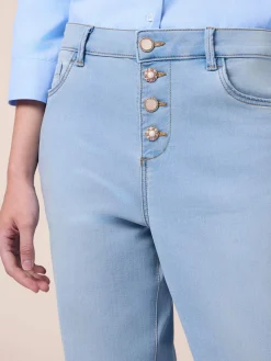 Boyfit-Jeans in Stone-Washed-Optik mit Schmuckknöpfen