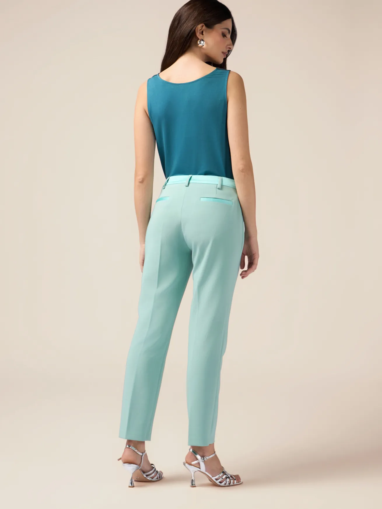 Hose mit Satin-Detail