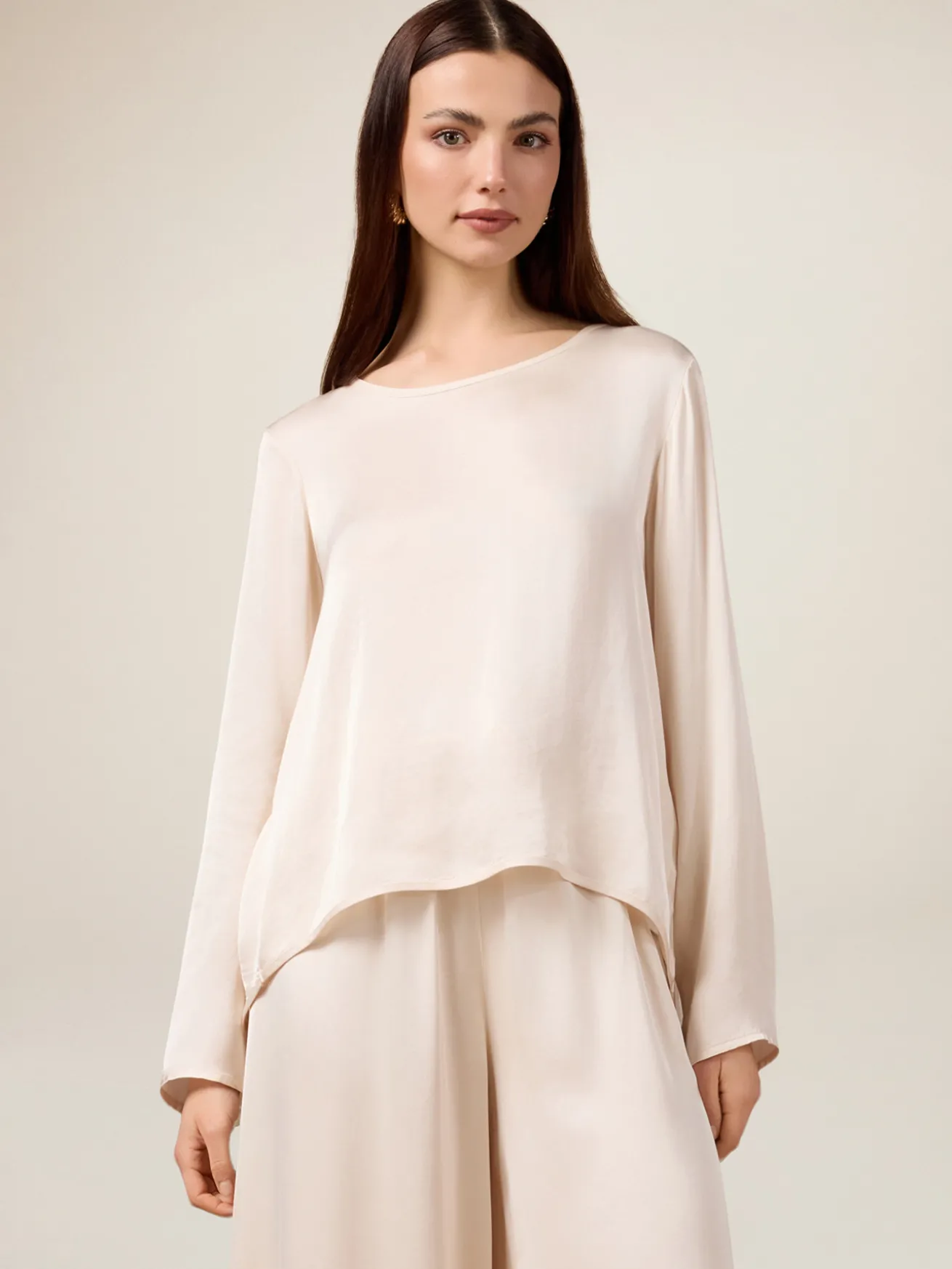 Langarm-Bluse aus Viskose-Satin