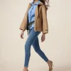 Skinny Jeans mit Schmuckknopf
