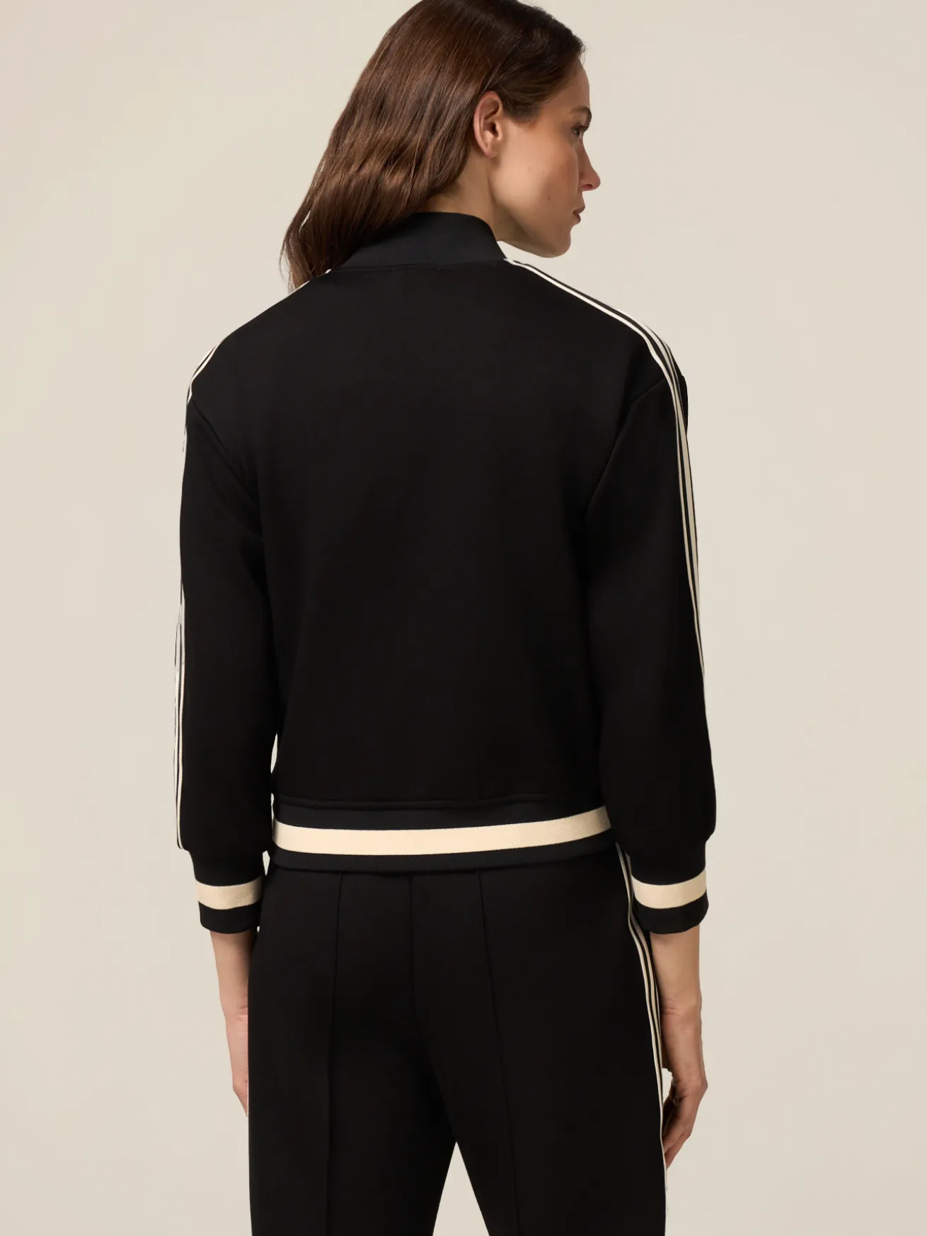 Soft-Touch-Sweatshirt mit kontrastierenden Kanten