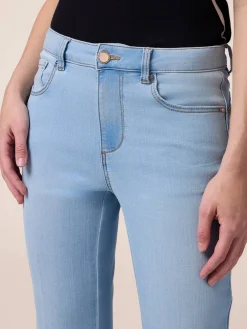 Stone-washed Jeans mit leichtem Schlag