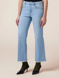 Stone-washed Jeans mit leichtem Schlag