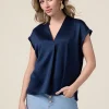 Zweistoff-T-Shirt mit V-Ausschnitt